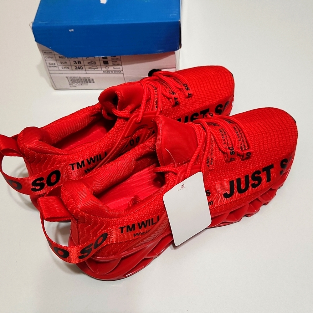 Men's (6) Women's (7.5) Red JUST SO SO Athletic Shoes - Brand New in Box